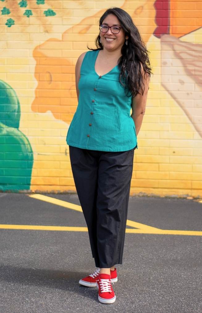 turquoise cotton tank v-neck with front buttons and slit pockets