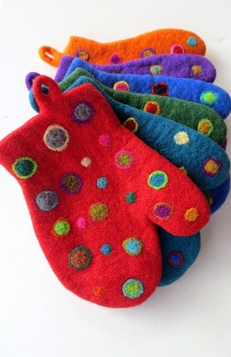 felt oven mitt fair trade nepal
