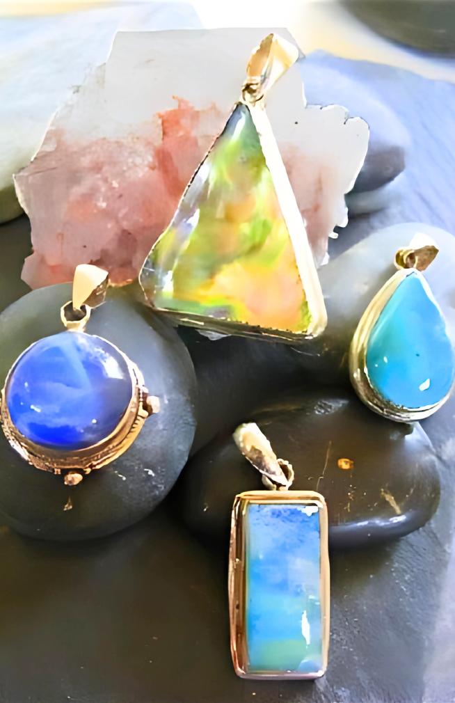 Sterling Silver Pendant w/Semi Precious Gemstone