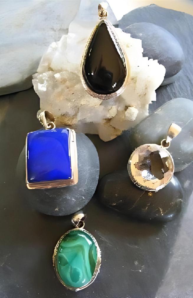Sterling Silver Pendant w/Semi Precious Gemstone