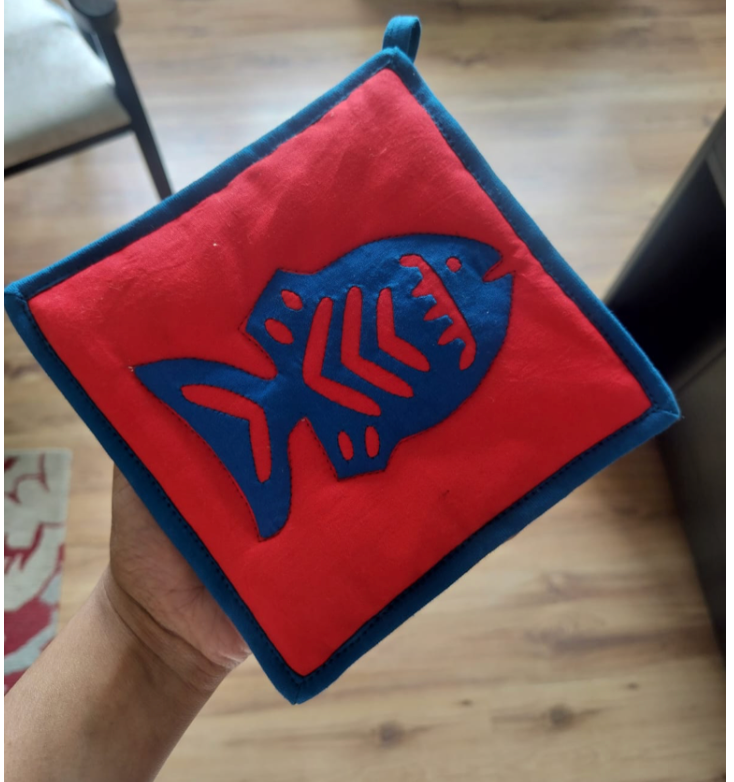 aplique fish potholder fair trade nepal
