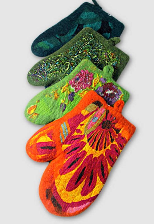 felt oven mitt fair trade nepal