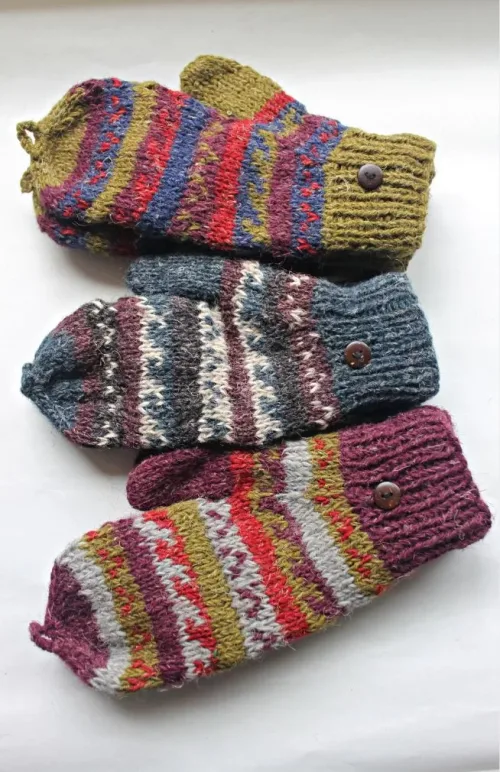 wool knit glitten glove mitten fair trade nepal