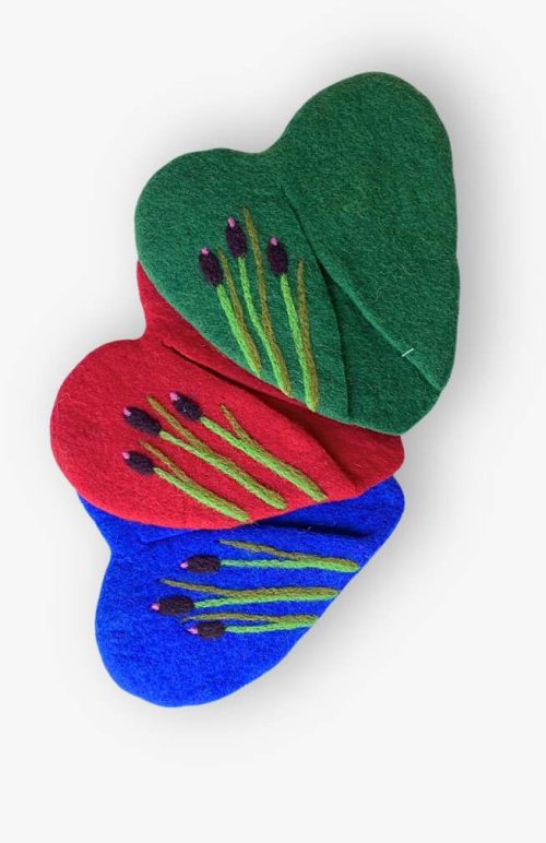 felt heart pot holder cattail